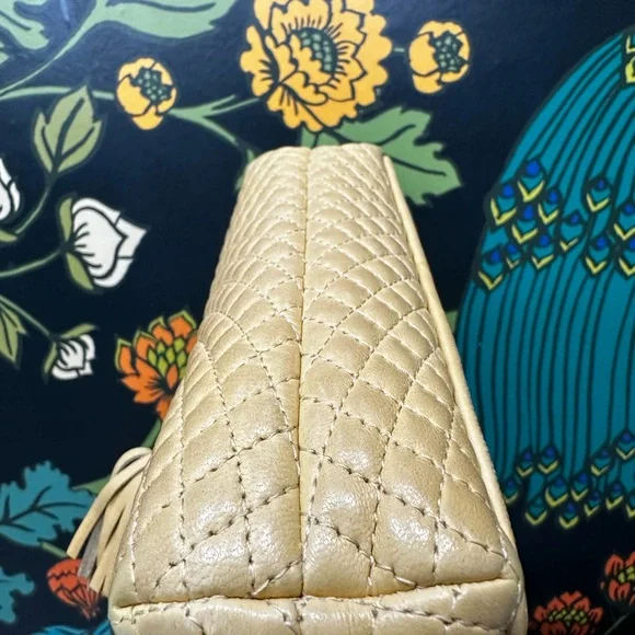 Bally Vintage Quilted Lambskin Tassel Shoulder Bag (1980s) - Picture 7 of 14